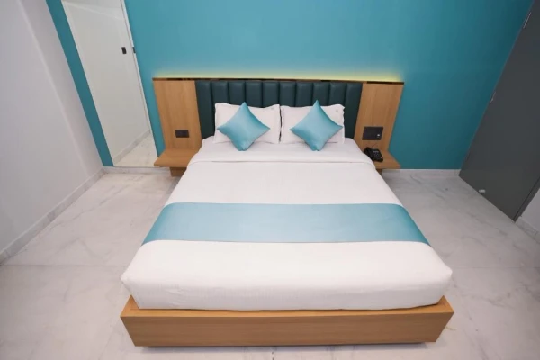 hotel with free parking in banashankari, bangalore - vaishnavi residency