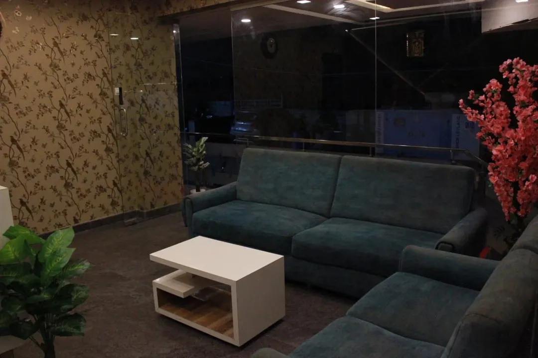 24 hours check in hotels in vaishnavi suites bangalore