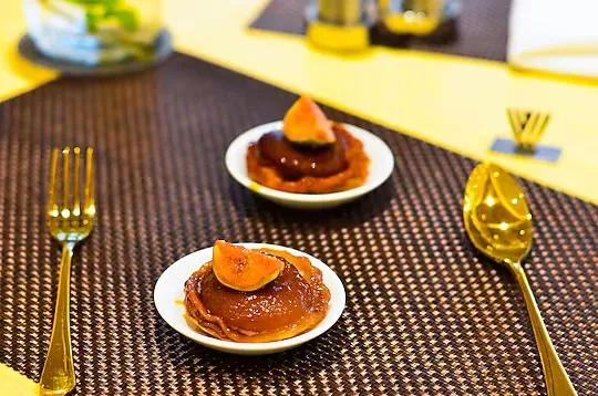 hotel in gandhi nagar, bangalore for family - vividus hotels bangalore