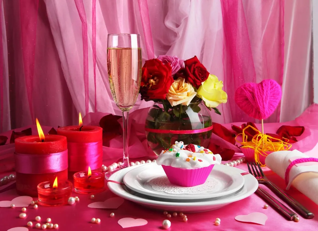 hotel booking package for valentine with breakfast and either lunch or dinner
