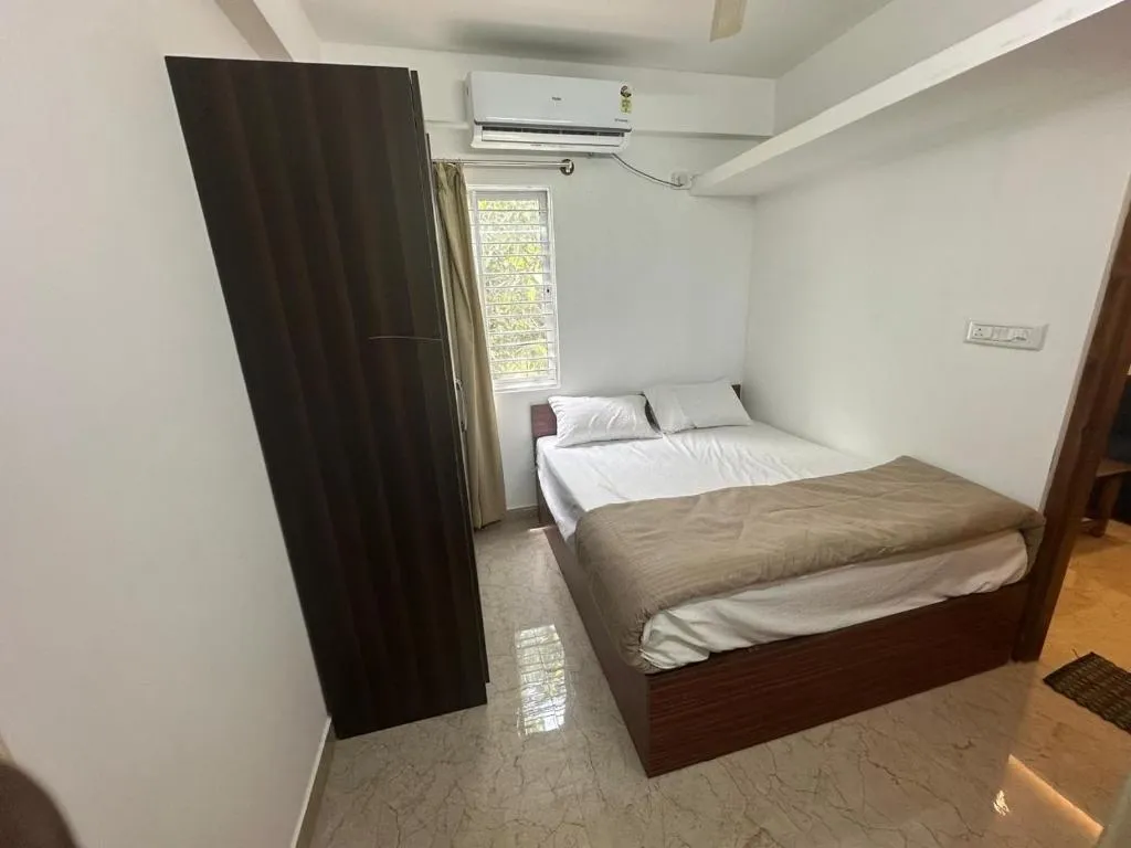 service apartment in btm layout, bangalore for unmarried couples - white stone apartment silkboard