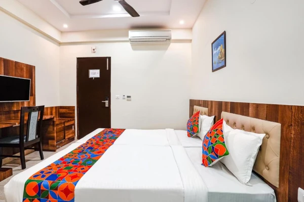 hotel room booking in brookefield, bangalore - my space hotel wonder stay