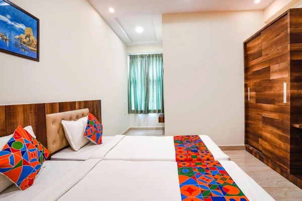 family hotel with pool in brookefield, bangalore - my space hotel wonder stay