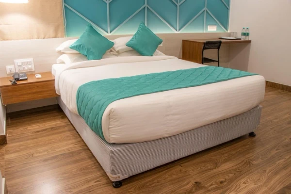 hotels for few hours in yc grand bangalore