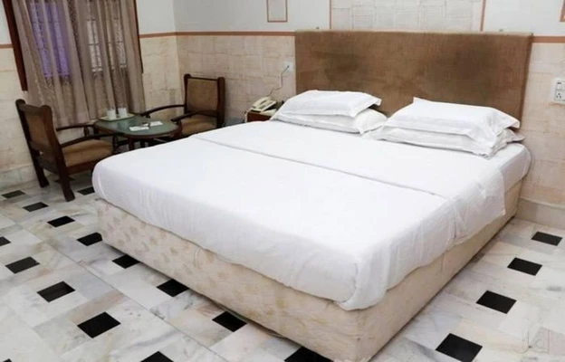 hotels for couple in ashoka comforts bellary