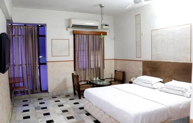 hotels for unmarried couples in ashoka comforts bellary