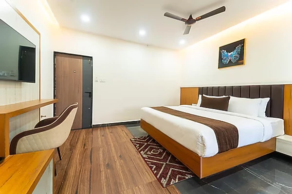 group holiday hotels in zipp lite ballari - leela hotel & banquets. bellary