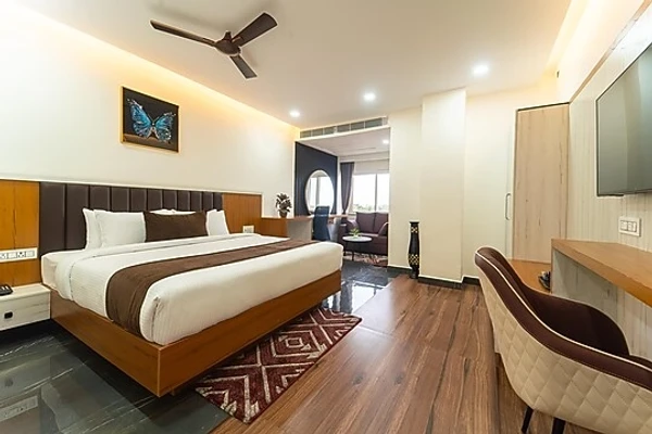best luxury hotels in zipp lite ballari - leela hotel & banquets. bellary