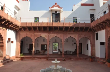 hotel in paharsar, bharatpur for couples - amritara chandra mahal haveli