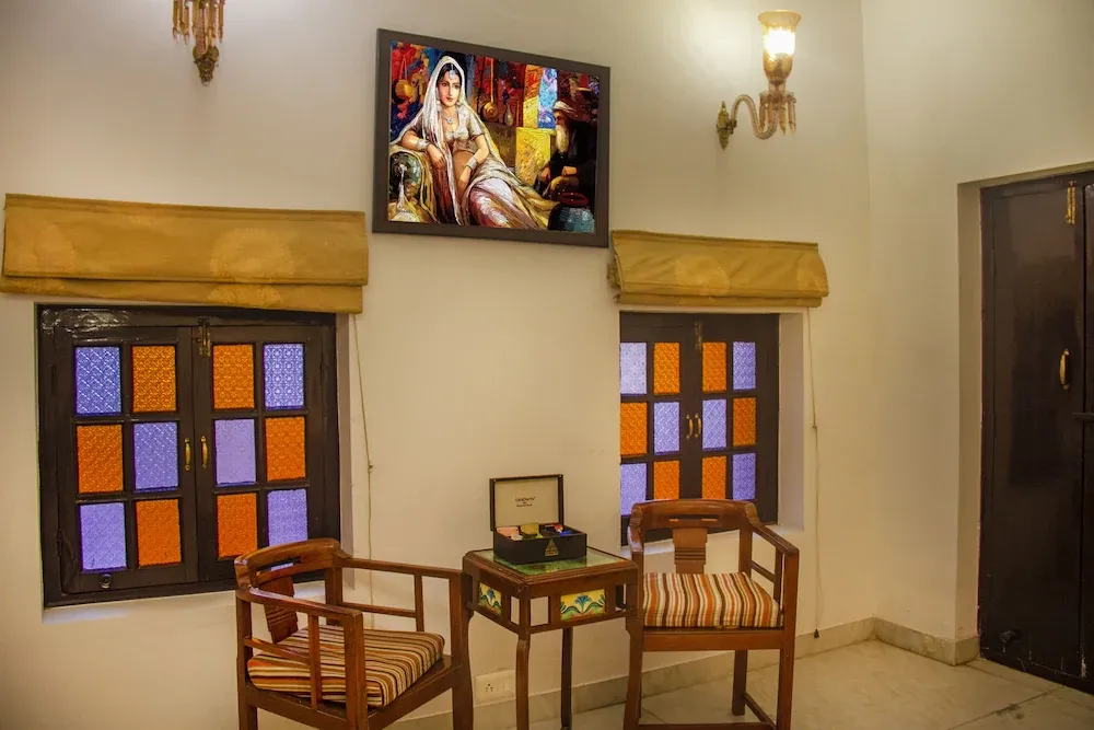 jacuzzi hotel in paharsar, bharatpur - amritara chandra mahal haveli