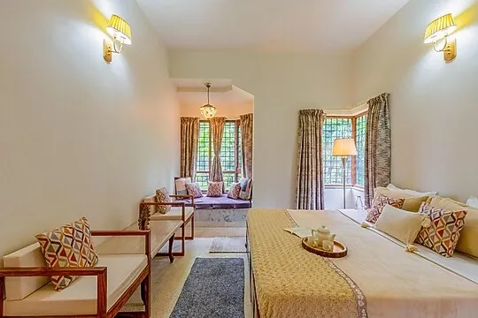 jacuzzi hotel in bhimtal lake, bhimtal - alaya stays irayna 4 bhk villa with garden & lake view nainital