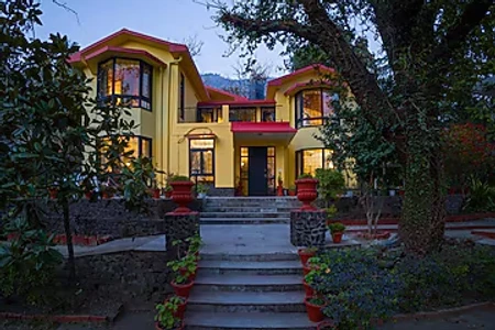 hotel with swimming pool in bhimtal lake, bhimtal - alaya stays thistle house 4 bhk villa with gazebo