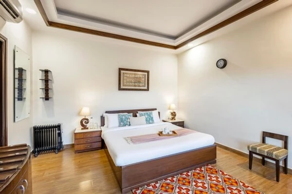 budget hotel in bhimtal lake, bhimtal - elivaas lakeview manor 4 bhk with garden & balconies nainital