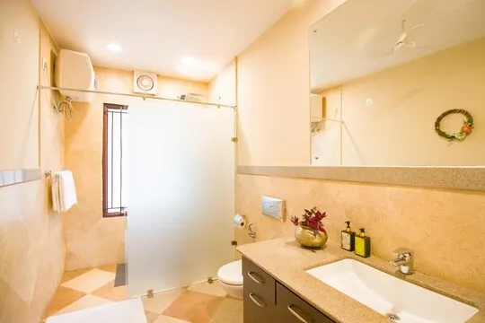 budget hotel in bhimtal lake, bhimtal - elivaas lakeview manor 5 bhk with garden & balconies nainital