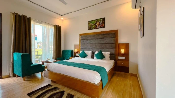 hotel with meeting room in bhimtal, nainital - hotel vaapi comfort inn