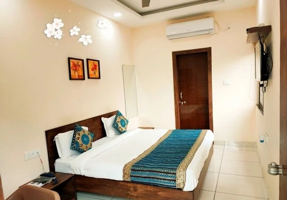 cheap hotels in amrit hotel bhopal
