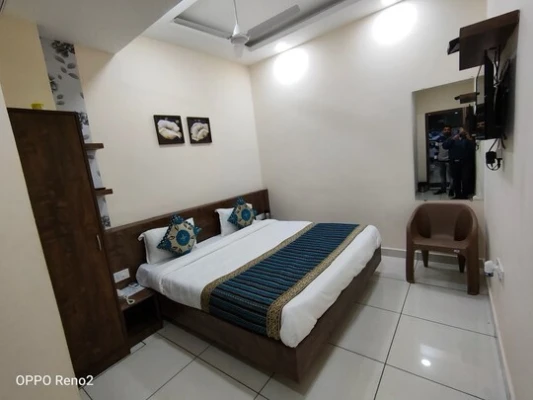 best budget hotels in amrit hotel bhopal