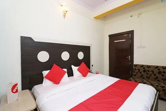 cheap and best hotels in hotel 11 heights bhopal
