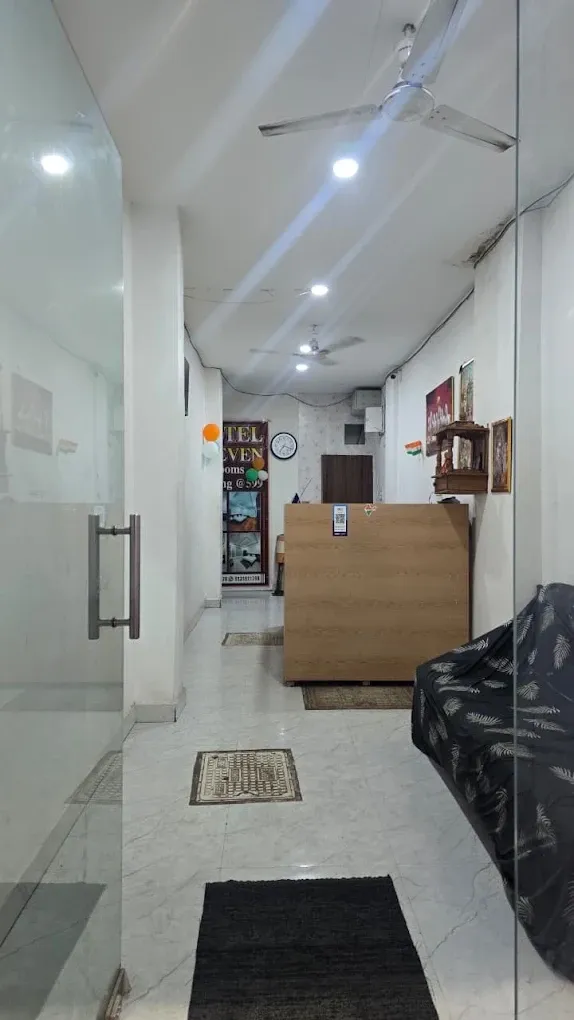 luxury hotel in hotel 11 bhopal