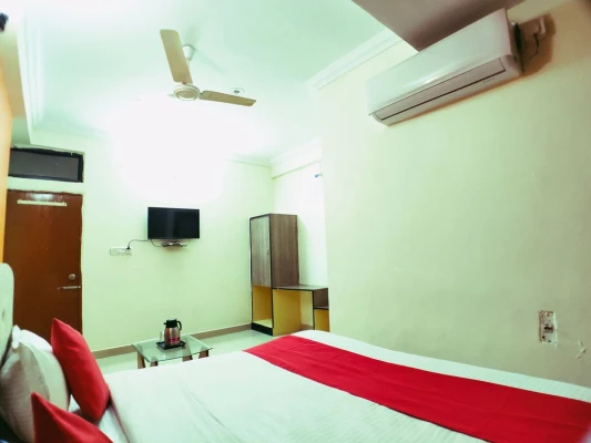 luxury hotel in hotel 4 seasons bhopal