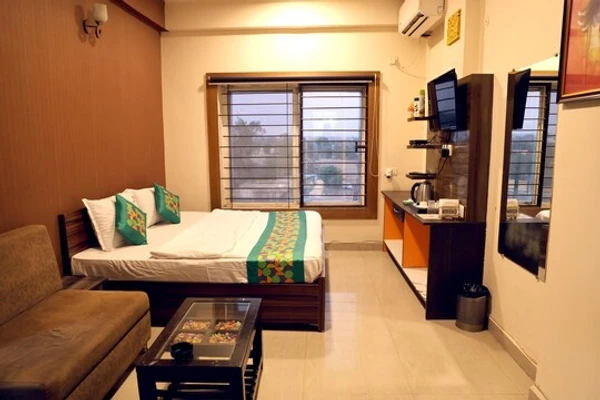 hotel in hoshangabad road, bhopal for couples - hotel alankar
