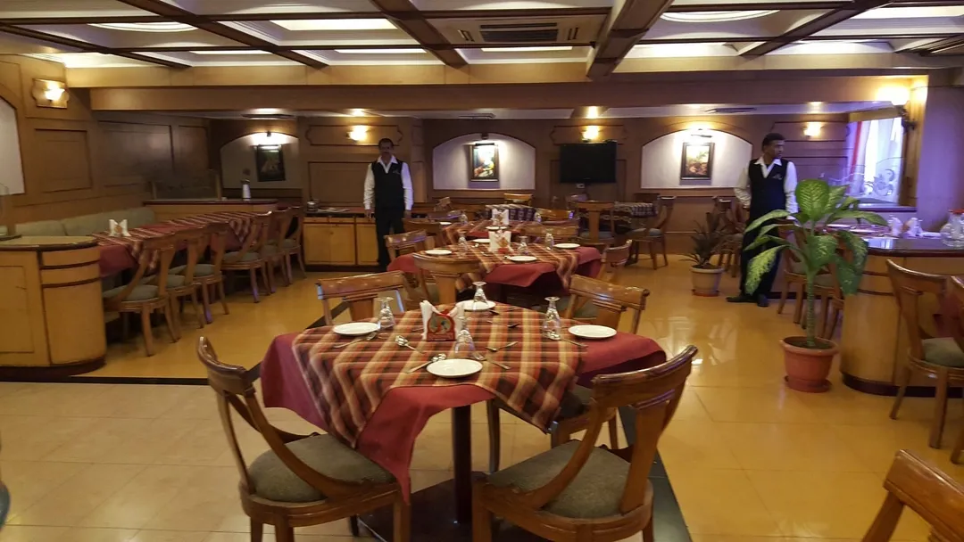 mp nagar zone 2, bhopal hotel booking - hotel arq manor deluxe