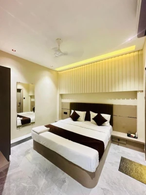 hotel with swimming pool in malviya nagar, bhopal - hotel balaji inn