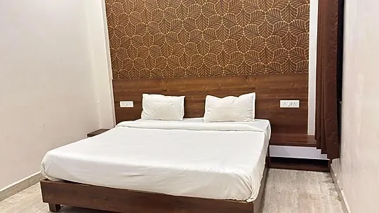 best short stay hotels in hotel convivial paradise bhopal