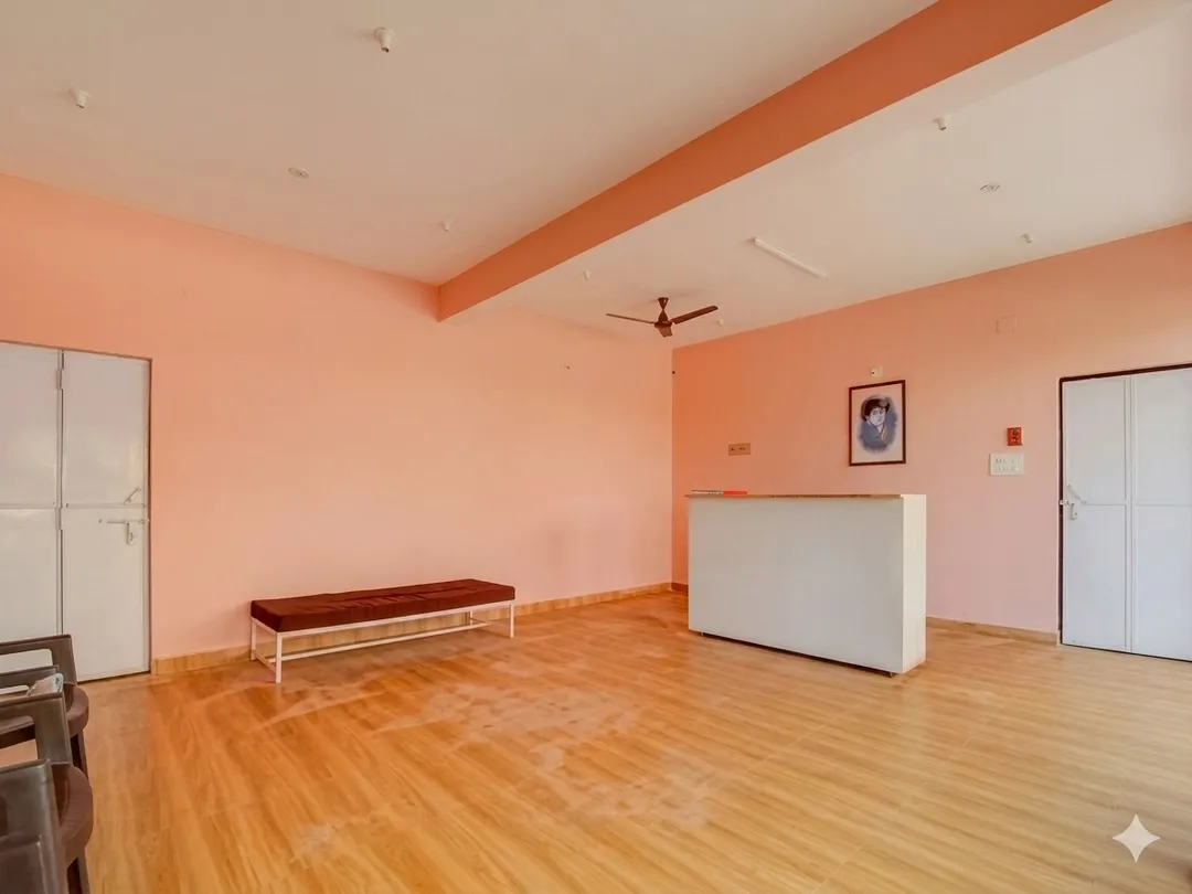 hotels for few hours in hotel crown square bhopal