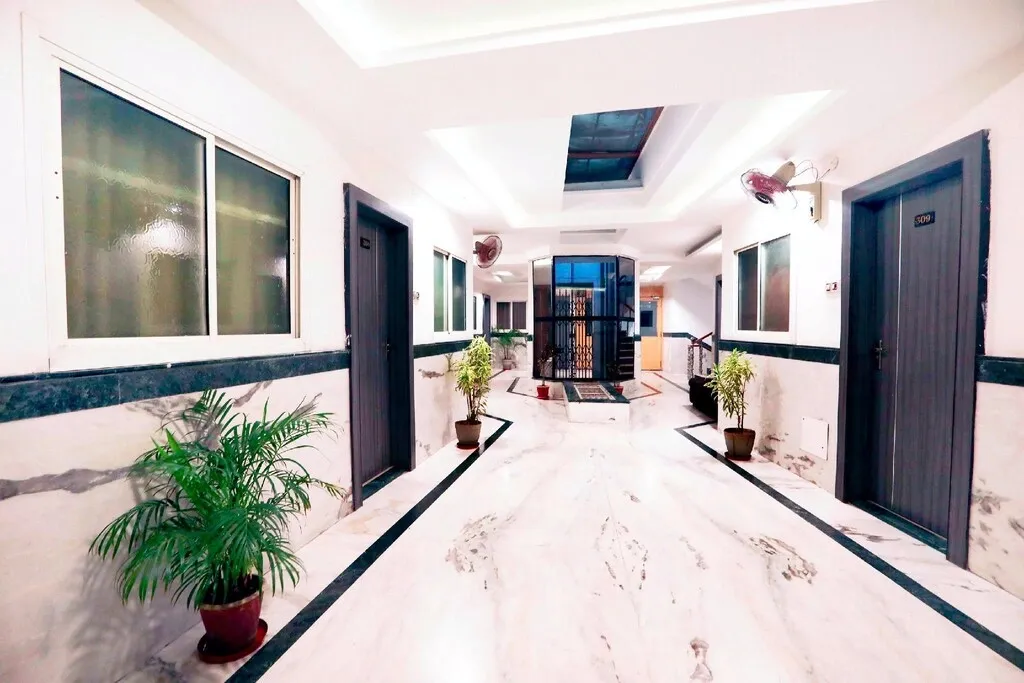 hotel near bhopal railway station - hotel ct palace