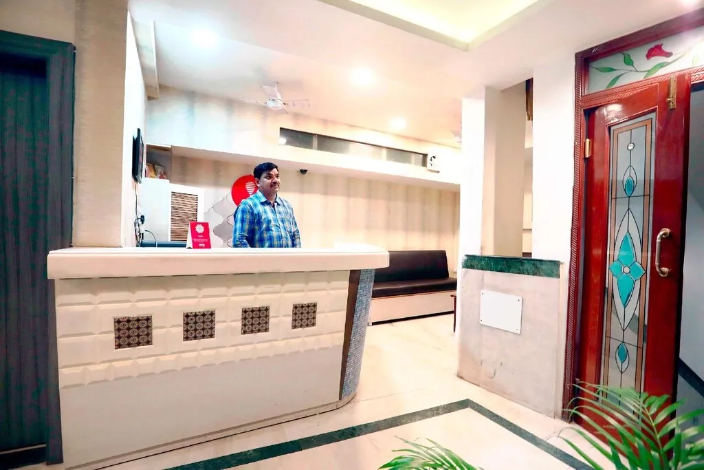 hotel with bar in new market, bhopal - hotel ct palace