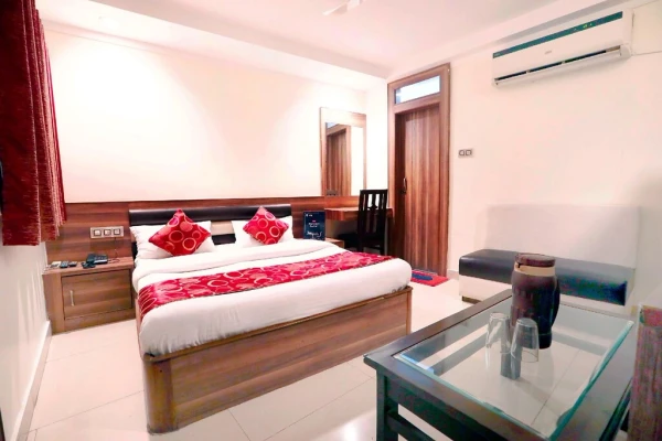 hotel near bhopal railway station - hotel ct palace