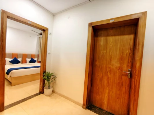 couple friendly hotels in hotel easy inn by nyotel bhopal