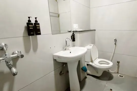 hotels for few hours in hotel easy inn by nyotel bhopal