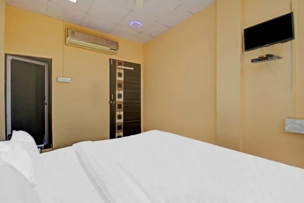 best corporate hotels in hotel evergreen bhopal