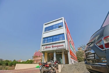 best unmarried couple friendly hotels in hotel evergreen bhopal