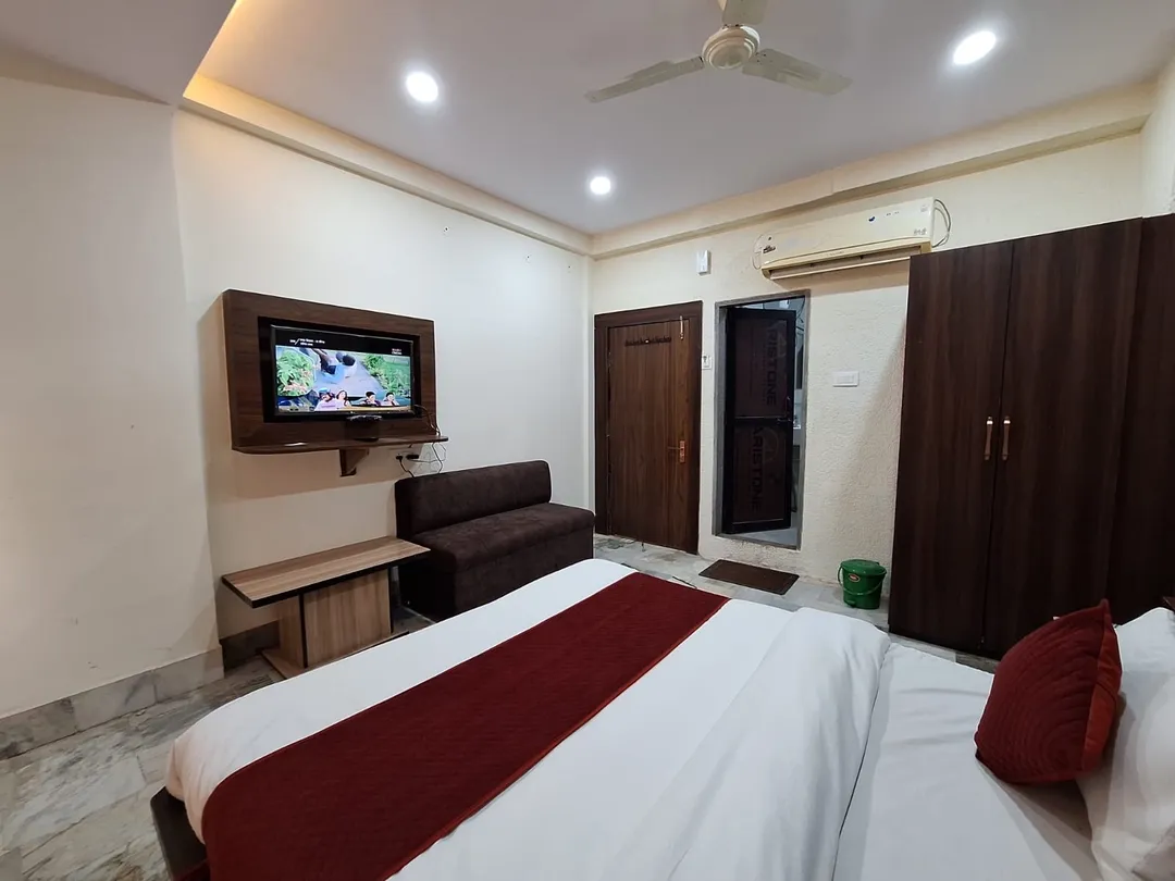 hotel with bar in mp nagar zone 2, bhopal - hotel fortune