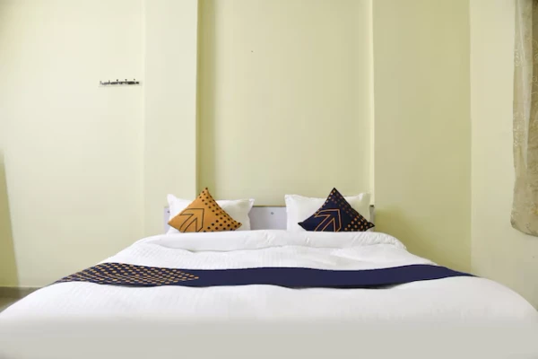 hotel with free parking in gulmohar trilanga bhopal, bhopal - hotel g star