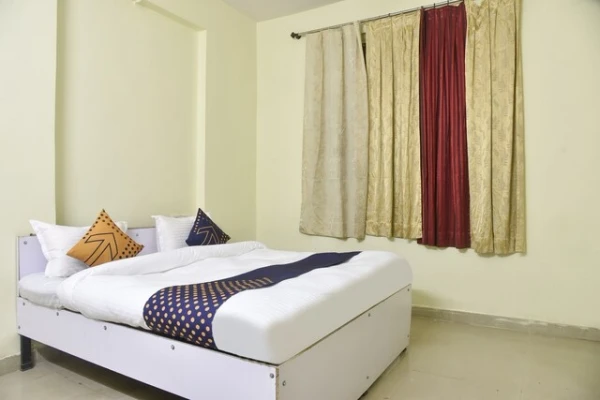 24 hours check in hotels in hotel g star bhopal