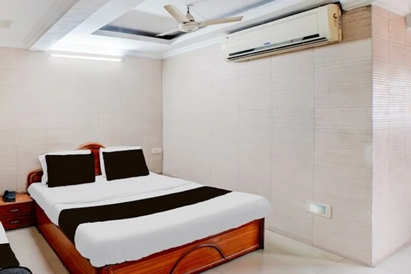 day stay hotels in hotel ganpati bhopal