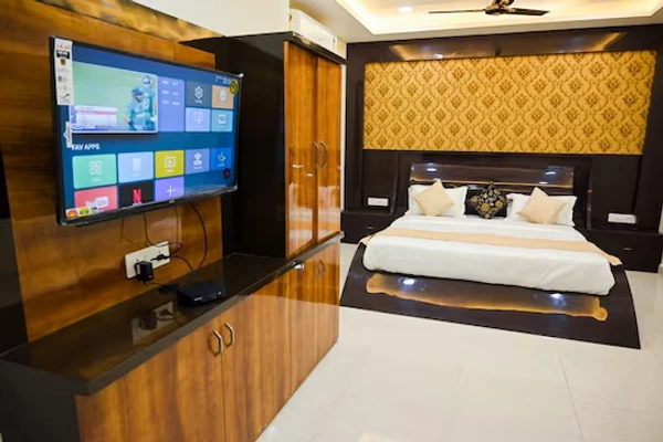 best unmarried couple friendly hotels in hotel golden bliss bhopal