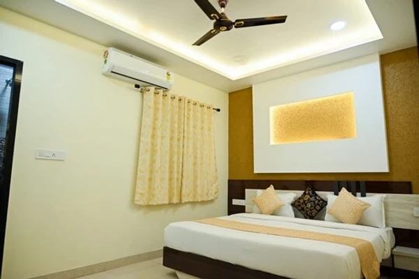 corporate offsite hotels in hotel golden bliss bhopal