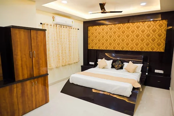 hotel with party hall in narmadapuram road, bhopal - hotel golden bliss