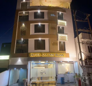hotel with party hall in narmadapuram road, bhopal - hotel golden bliss