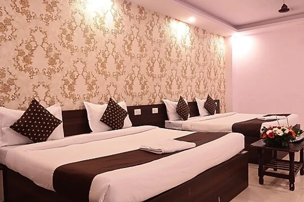 jacuzzi hotel in narmadapuram road, bhopal - hotel golden tree