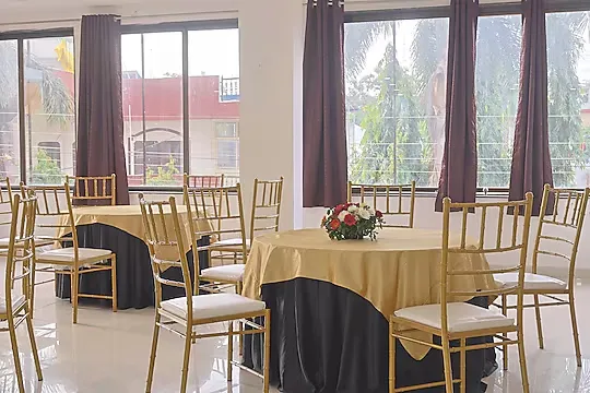 top hotels in hotel golden tree bhopal