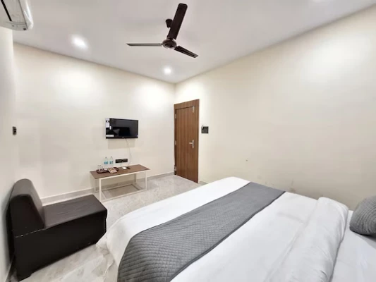 hotel with gym in danish nagar, bhopal - hotel gravity