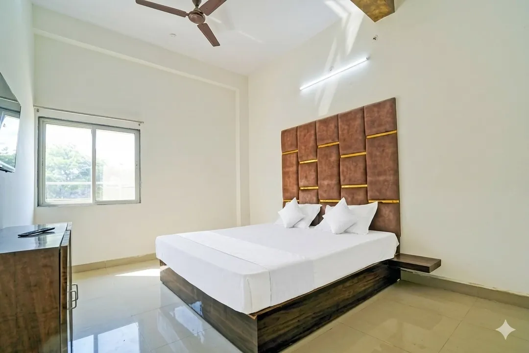 best 5 star hotels in hotel hs bhopal