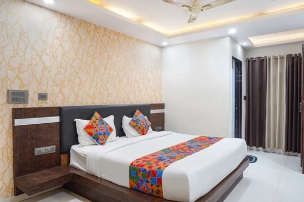 hotel with party hall in narmadapuram road, bhopal - hotel jalsa dlx