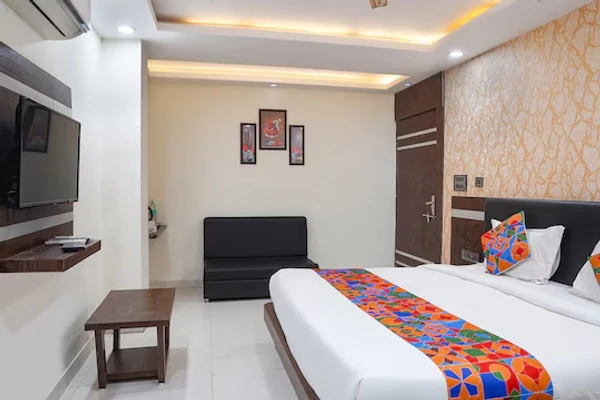 hotel near bhopal railway station - hotel jalsa dlx